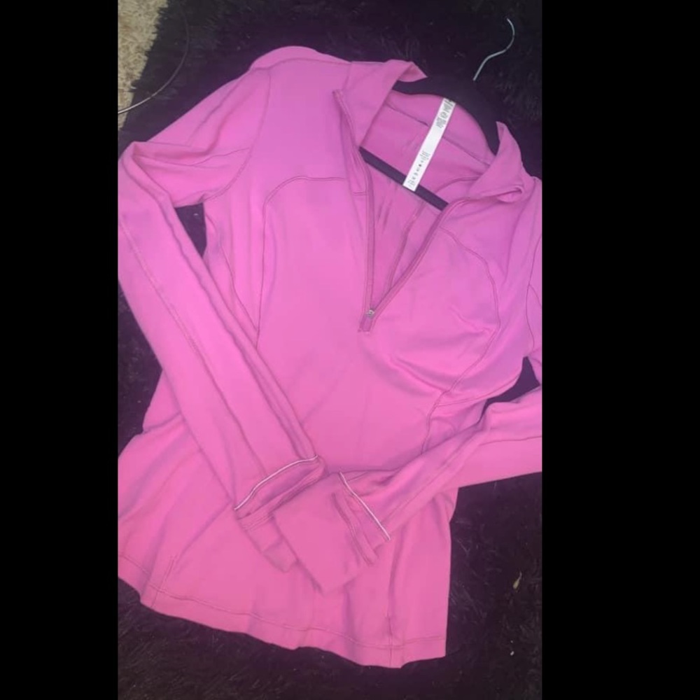 Lululemon run briskly 1/2 zip